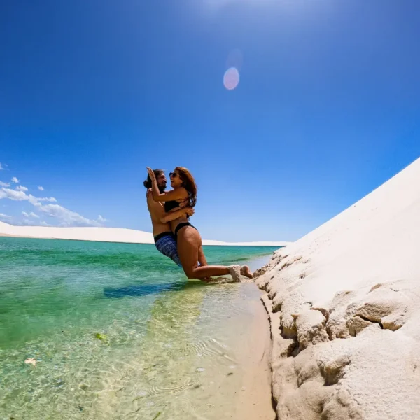 Agua-cristalina-da-Lagoa-Betania-passeio-da-Lagoa-e-Povoado-Betania-Santo-Amaro-MA-Vamos-Trilhar